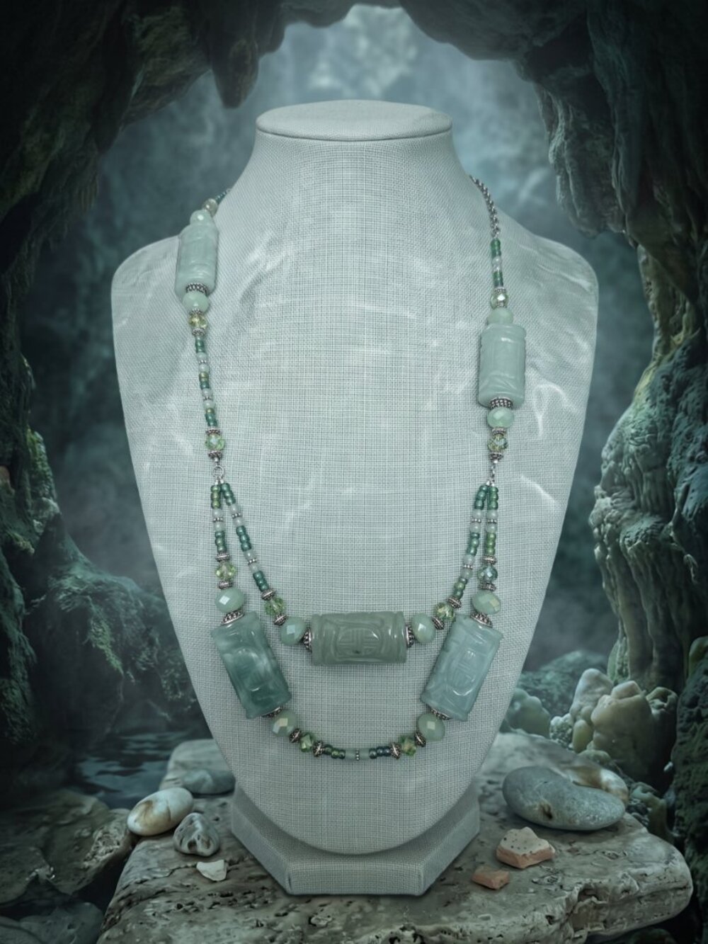 JB Originals - "Tideborn" - Vintage Green Jade & Glass Necklace Earrings Set - Picture 4 of 15